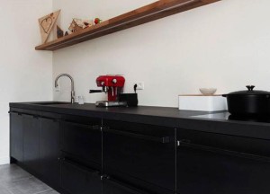 Stalen keuken met eiken kastenwand | RestyleXL 