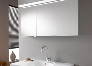 Ideale lichtspiegelkasten van EMCO voor krappe badruimten - Emco