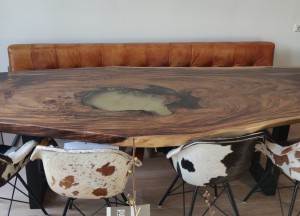 Suar boomstam tafel epoxy | Woodindustries - Woodindustries