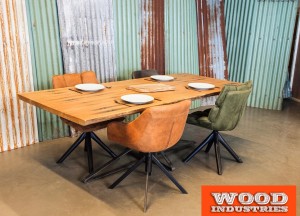 Eiken wagonhouten tafel | Woodindustries - Woodindustries
