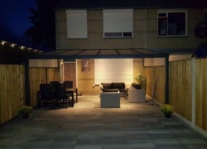 Een mooie terrasoverkapping voor een stijlvolle, gezellige tuin! - 
