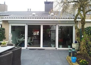 Je woonkamer en tuin met elkaar verbinden: 3 tips - 