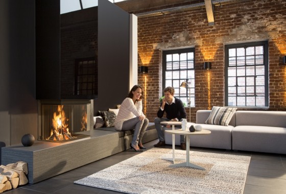 Vrij zicht op het vuur met Kal-Fire 3-zijdige houthaard Heat Pure 66 - Kalfire Fireplaces