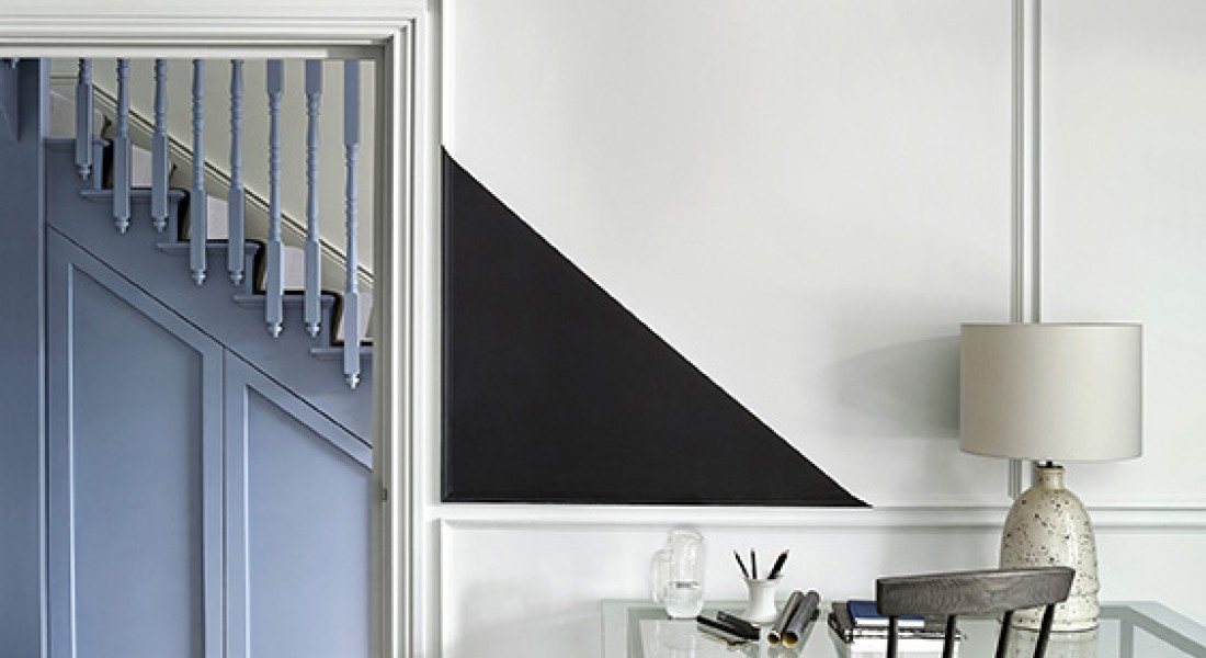 Zwart wit interieur met Monochrome kleurenkaart