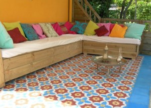 Tuinidee: kleurrijke tegels op je terras - WOLF-Garten