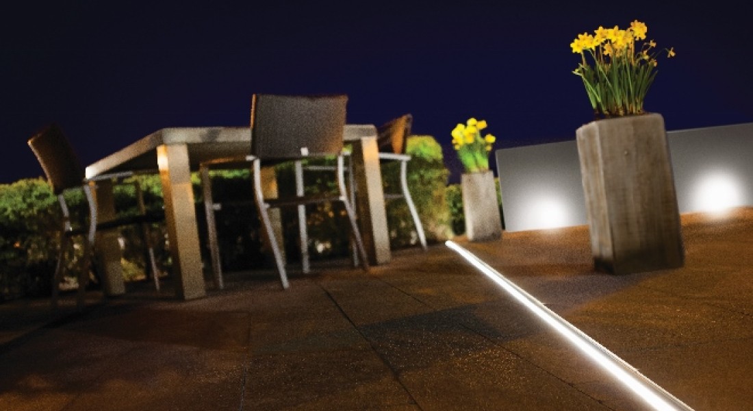 Aco afwatering met LED-verlichting voor de tuin