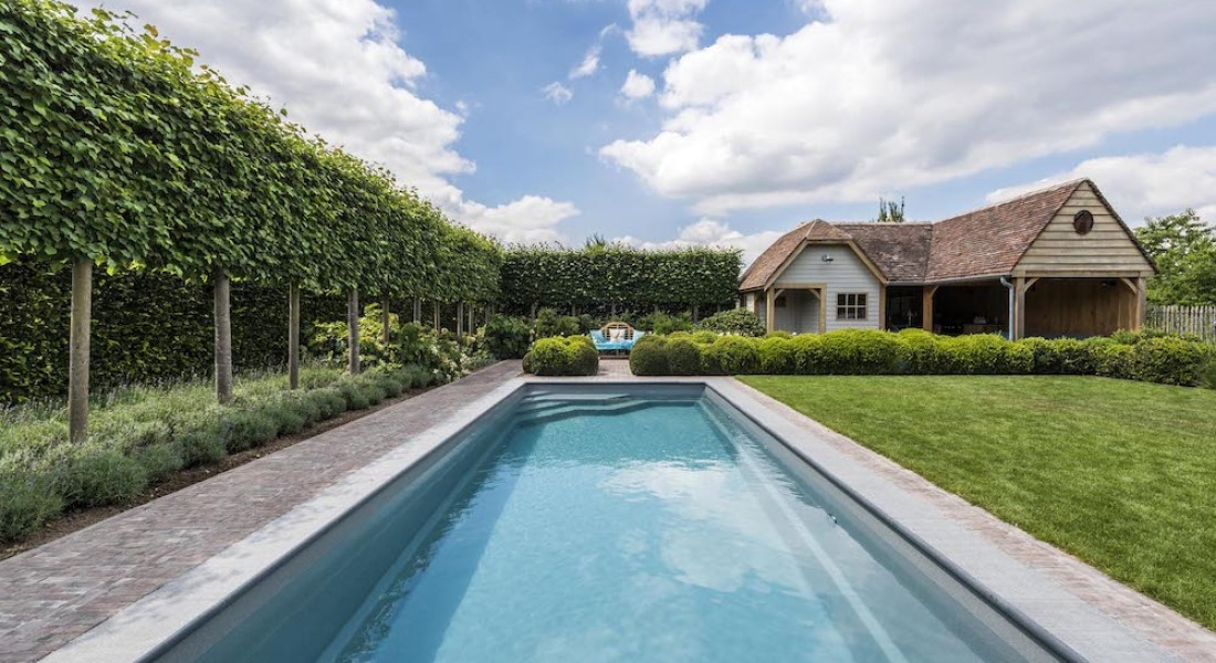 Haal meer uit je tuin met een privé zwembad