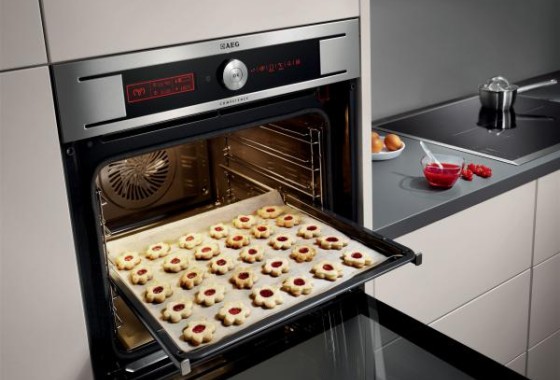AEG introduceert MaxiKlasse-ovens: met de grootste capaciteit ooit. - AEG