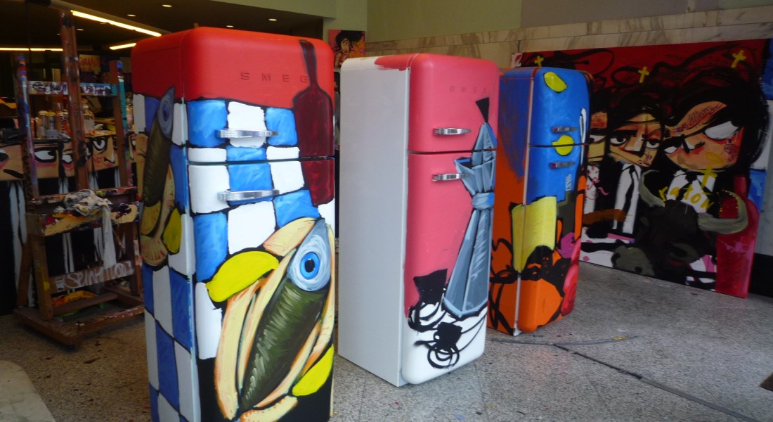 Kunstenaars beschilderen SMEG koelkasten