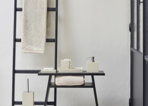Houten badkamer accessoires | Bath & Living