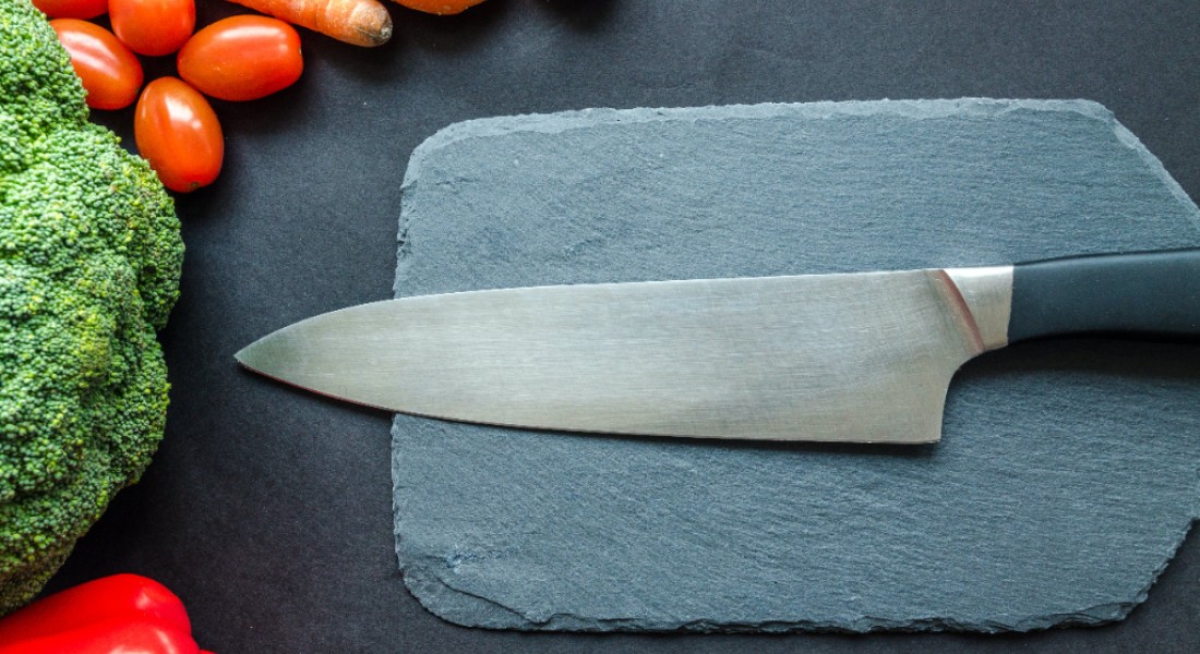 Van marmer tot metaal: aanrechtbladen die de toon zetten in moderne keukens