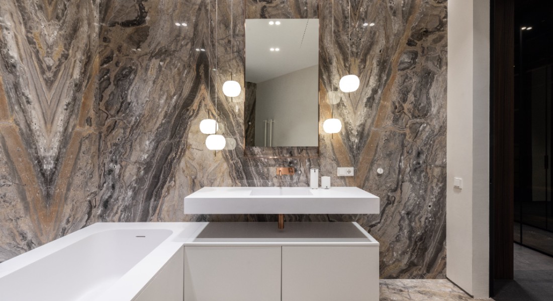 Trendy tegels en stijlvol sanitair: badkamerinspiratie voor elk interieur