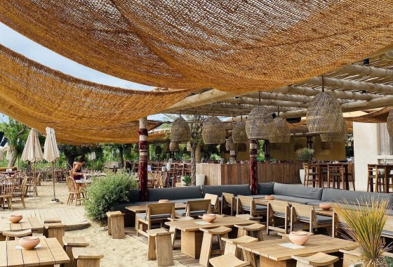 Ibiza vibes in je tuin met een kokos schaduwdoek! - ZONZ sunsails