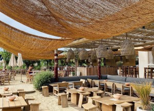 Ibiza vibes in je tuin met een kokos schaduwdoek! - ZONZ sunsails