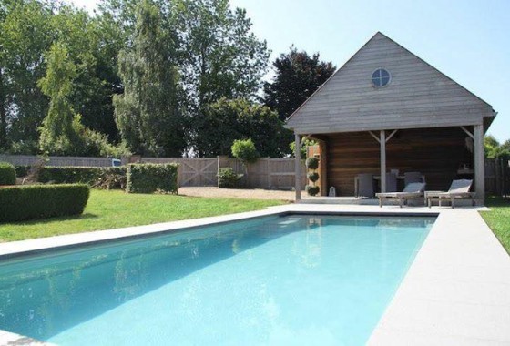 Wil je deze zomer zwemmen in eigen tuin? Dan is dit het moment om het zwembad te kopen - Compass Pools.