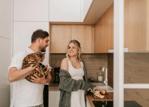 Zo creëer je in de keuken ruimte voor een voer- en drinkbak van je kat