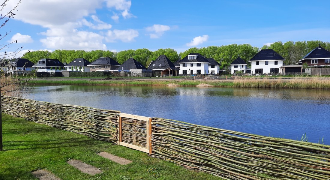 Natuurlijk en uniek: een wilgentenenschutting van Wilhout