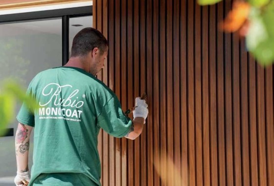 Alles wat je moet weten over het onderhoud van houten tuinmeubelen - Rubio Monocoat