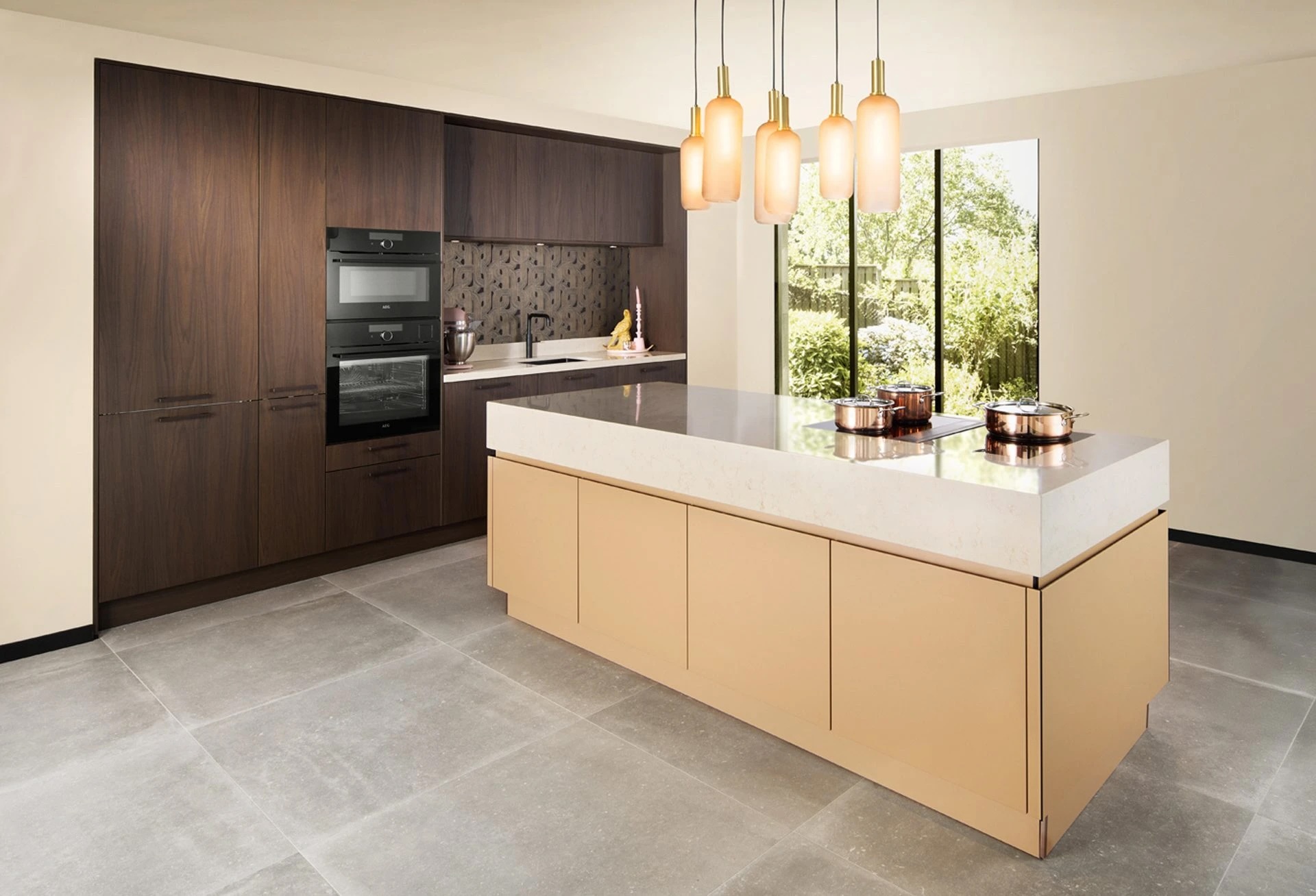 Moderne keuken vol aardse rust | Marquardt Küchen
