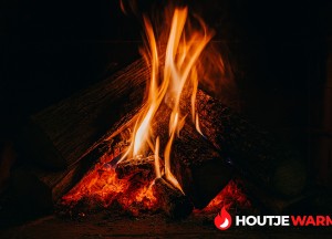 Hier moet je goed op letten bij goedkoop haardhout
