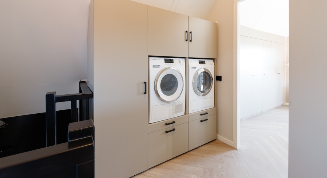 Handige ombouw voor een opgeruimde bijkeuken