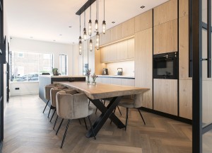 Design keuken met zwart kookeiland | Kitchenstudio - Kitchenstudio