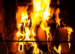 Wat als je haard niet door de voordeur past? Slimme oplossingen voor lastige installaties