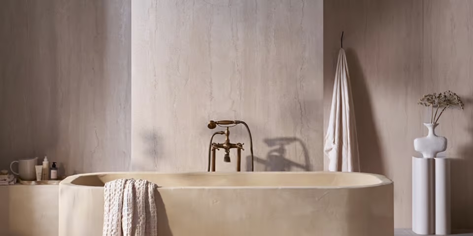 Portland Travertine Marfil | vtwonen by Douglas & Jones