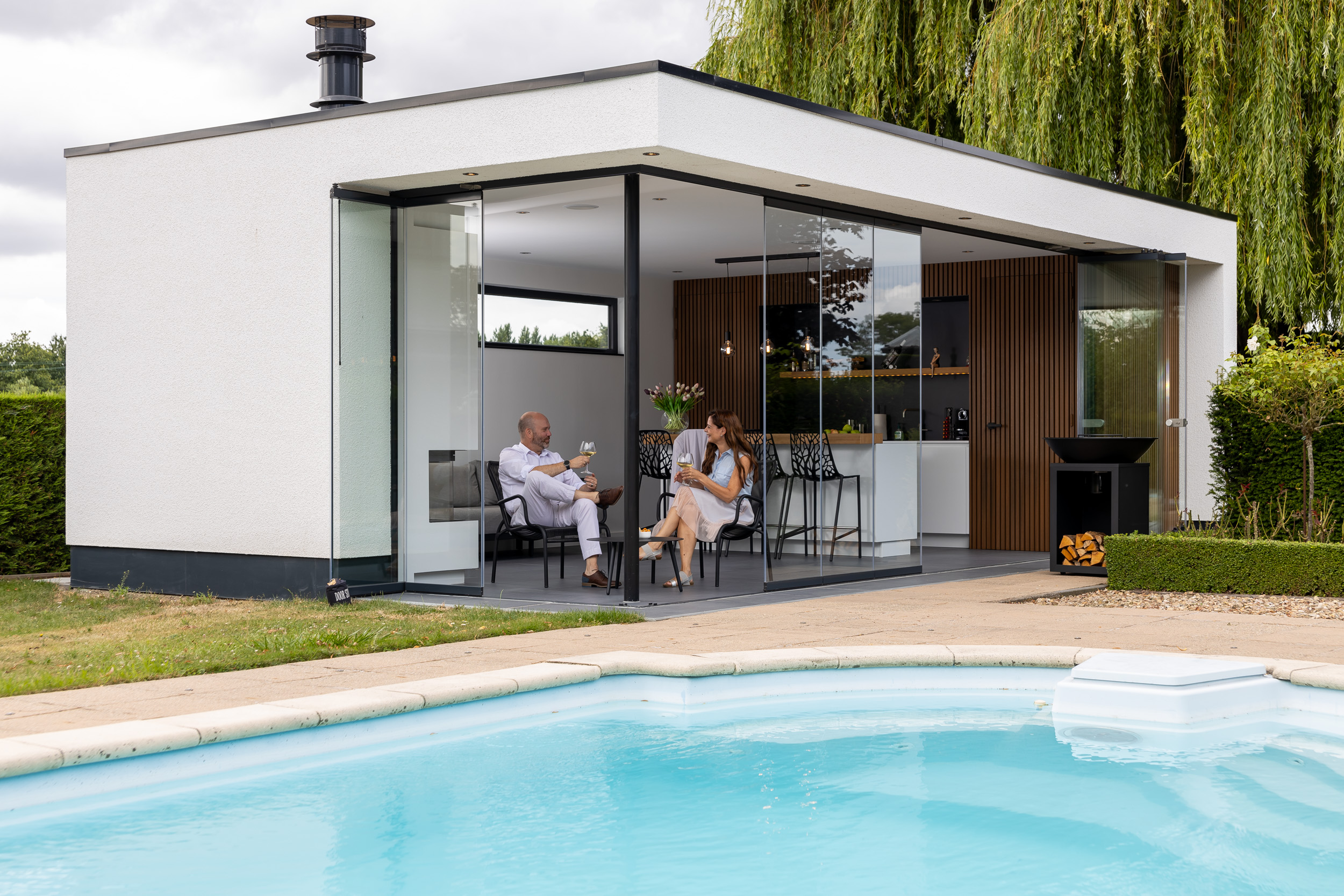 Luxe Poolhouse | Metalura